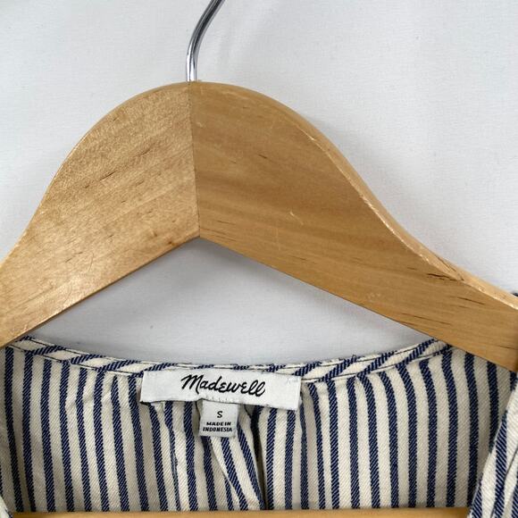 Madewell Courtyard Ruffle-Hem Top in Stripe - Picture 3 of 6